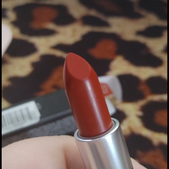 MAC matte lipstick in 602 Chili - Picture 6 of 7